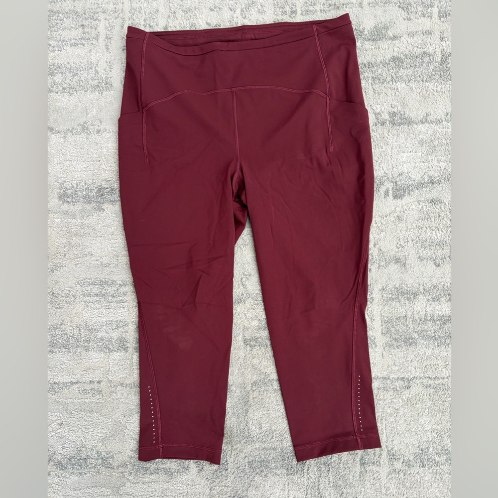 Lululemon Burgundy High-Waisted Leggings - Used